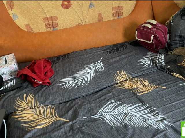 ialiceland's BongaCams show and profile