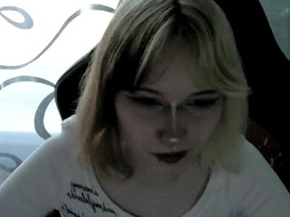 Vinika228's Live Webcam