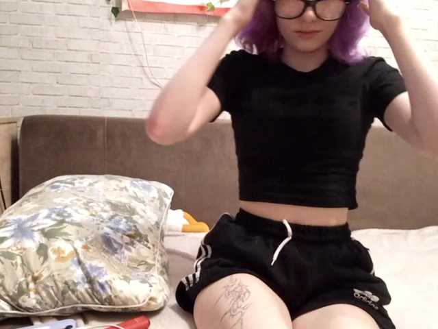 le modèle Vinika228 est en webcam porno dans un show sur le site bongacams, il possède les tags suivants: White/Caucasian,Blonde,Trimmed