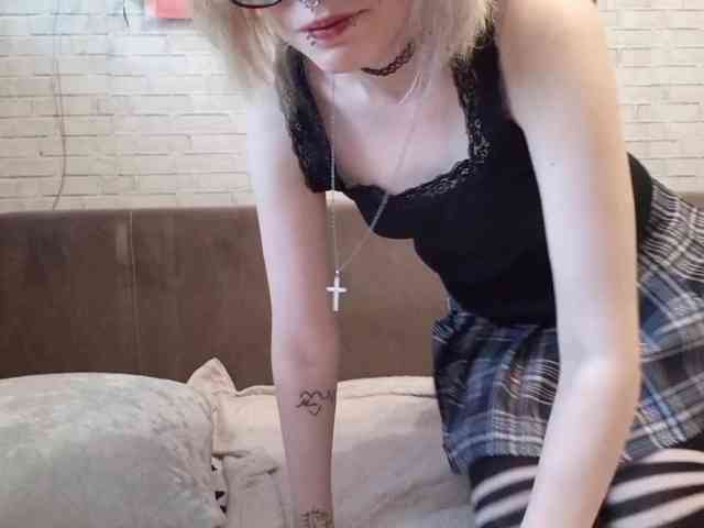Vinika228 webcam