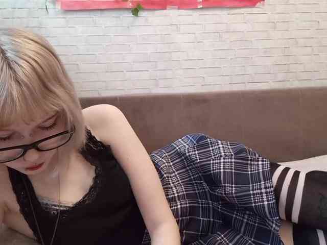 Vinika228 webcam
