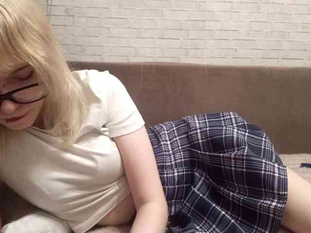 Vinika228 webcam