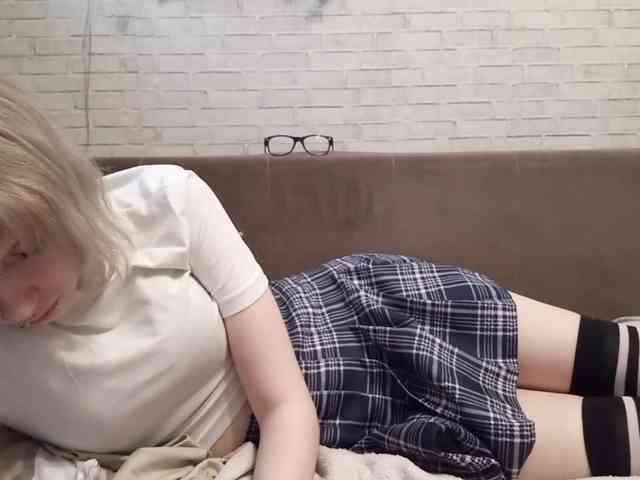 Vinika228 webcam