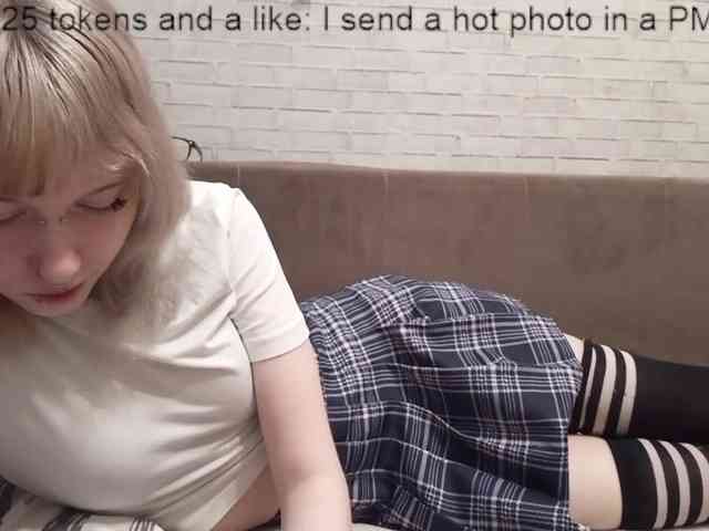Vinika228 webcam