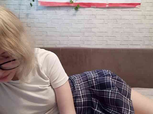 Vinika228 webcam