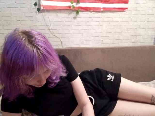 Vinika228 webcam