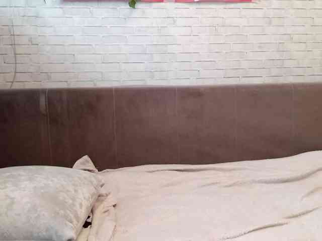 Vinika228 webcam