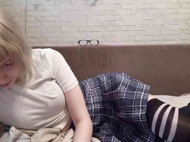 Vinika228 webcam