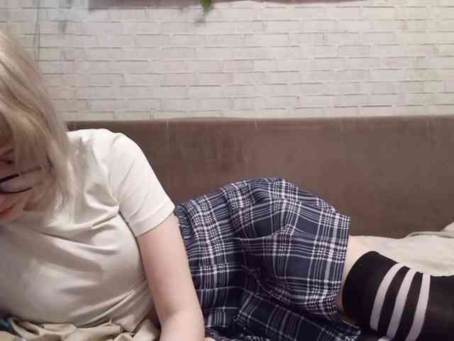 Vinika228 webcam