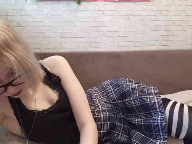 Vinika228 webcam