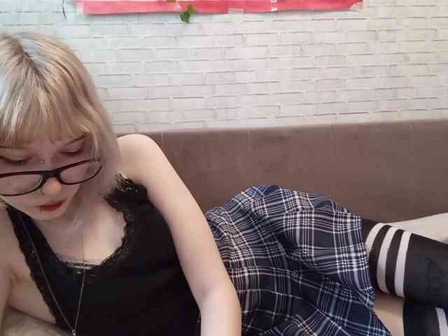 Vinika228 webcam