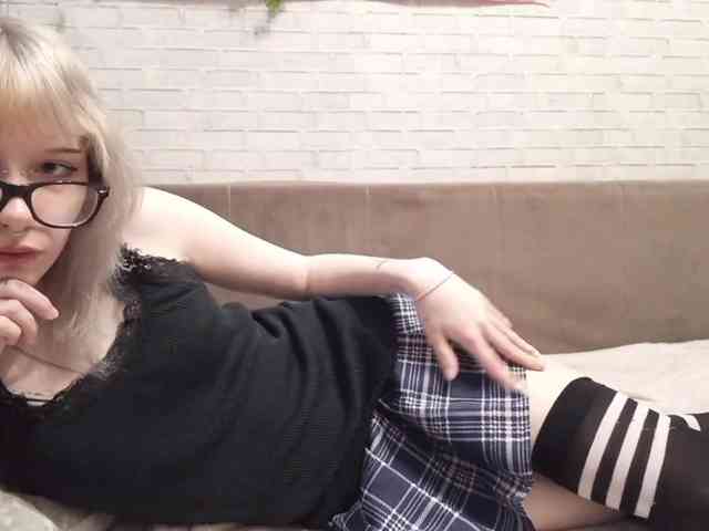 Vinika228 webcam