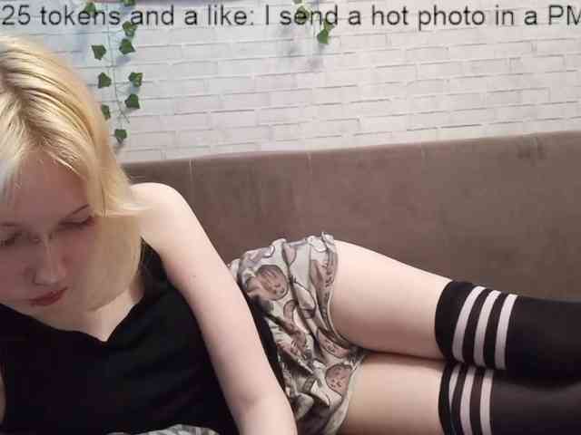 Vinika228 webcam