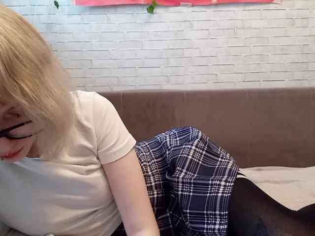 Vinika228 webcam