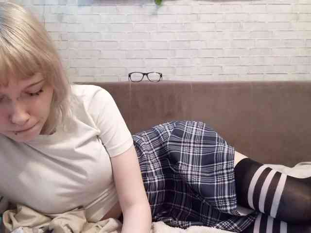 Vinika228 webcam