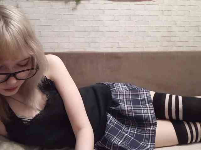 Vinika228 webcam