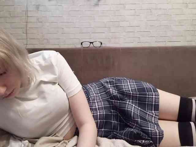 Vinika228 webcam