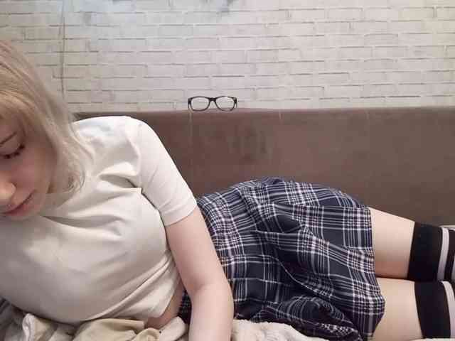 Vinika228 webcam