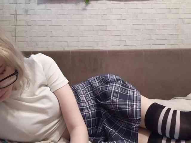 Vinika228 webcam