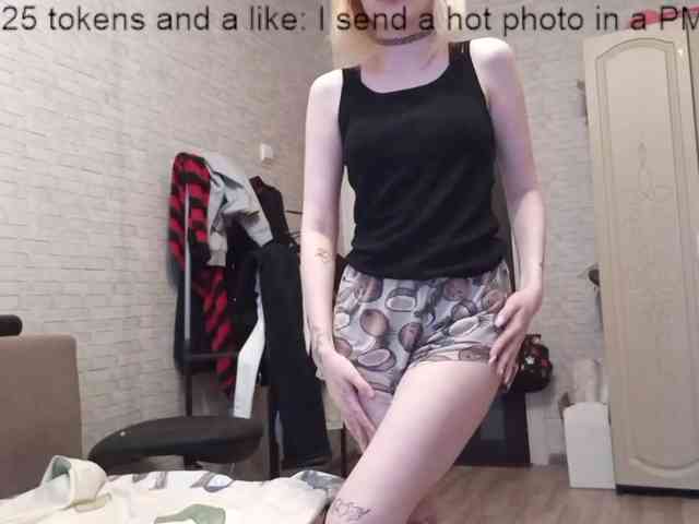 Vinika228 webcam