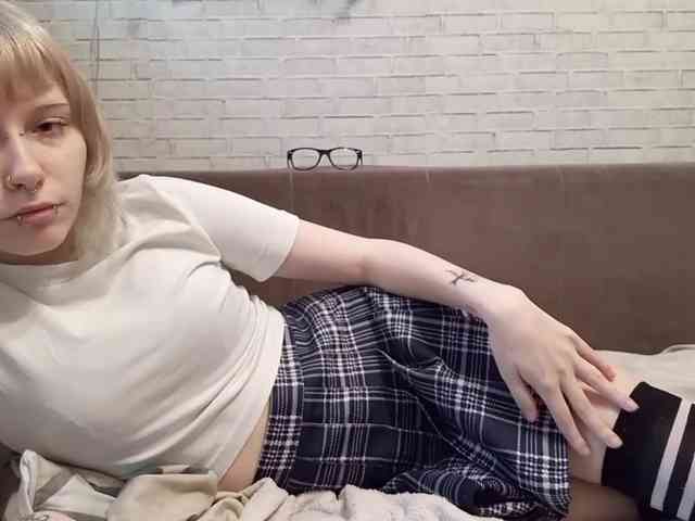 Vinika228 webcam