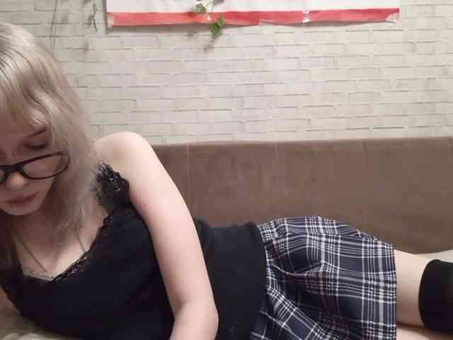 Vinika228 webcam