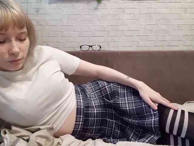 Vinika228 webcam