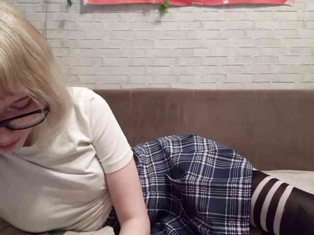 Vinika228 webcam
