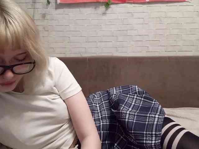 Vinika228 webcam