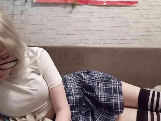 Vinika228 webcam