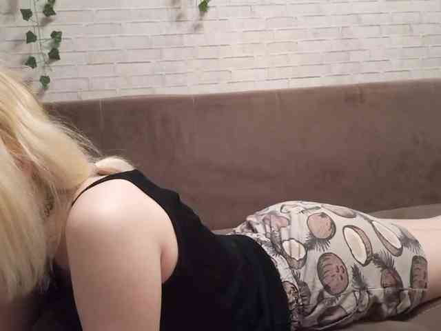 Vinika228 webcam