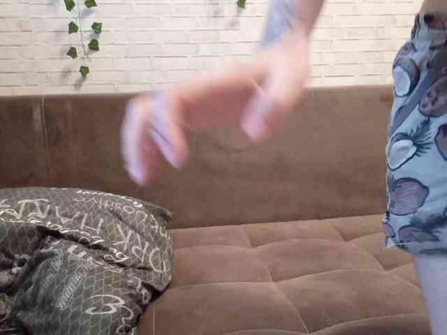 Vinika228 webcam