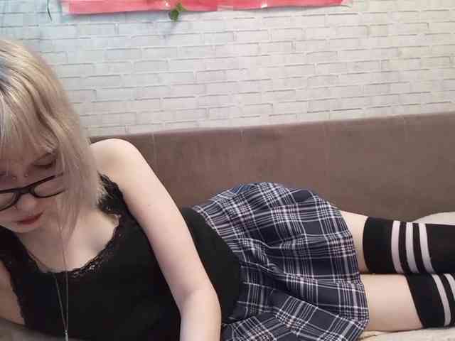 Vinika228 webcam