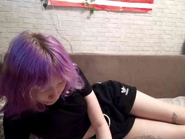 Vinika228 webcam