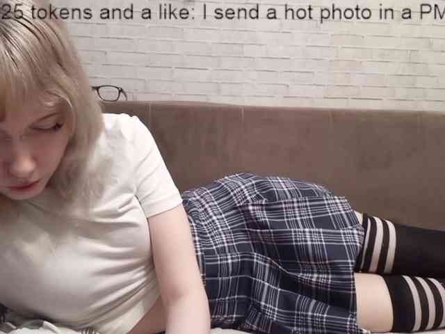 Vinika228 webcam