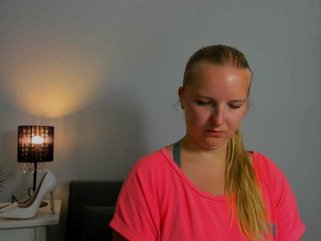 RoseNatural live cam on BongaCams