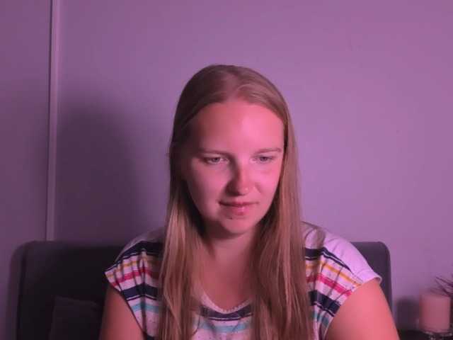 RoseNatural live cam on BongaCams