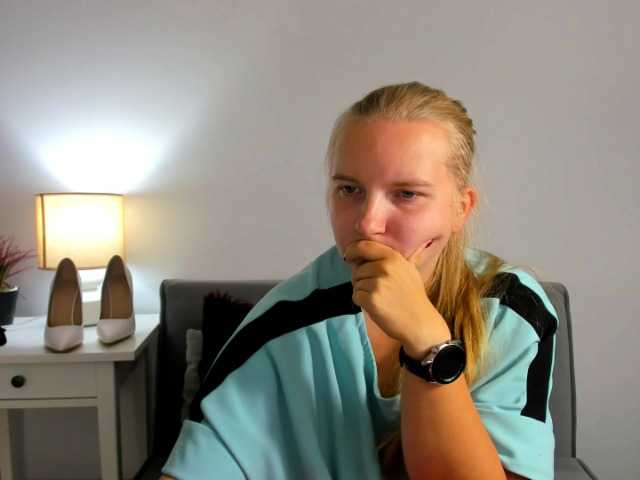 RoseNatural live cam preview