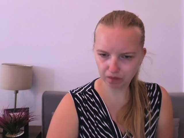 RoseNatural live cam on BongaCams