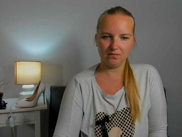 RoseNatural live cam on BongaCams