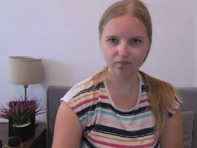 RoseNatural live cam on BongaCams