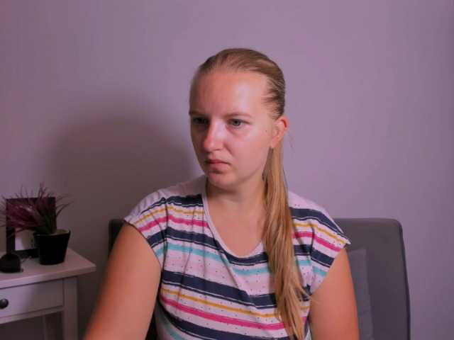 RoseNatural live cam on BongaCams