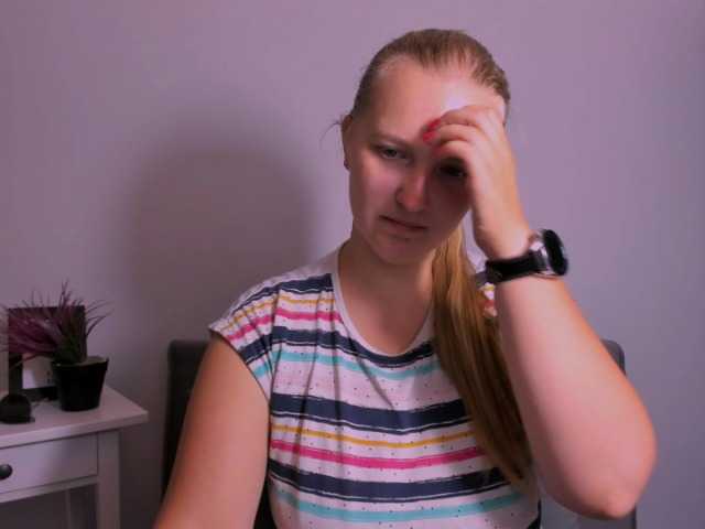 le modèle RoseNatural est en webcam porno dans un show sur le site bongacams, il possède les tags suivants: White/Caucasian,Blonde,Trimmed