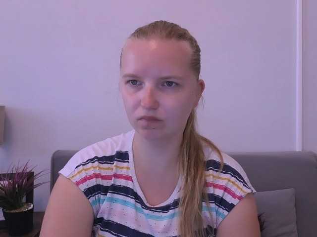 RoseNatural live cam on BongaCams