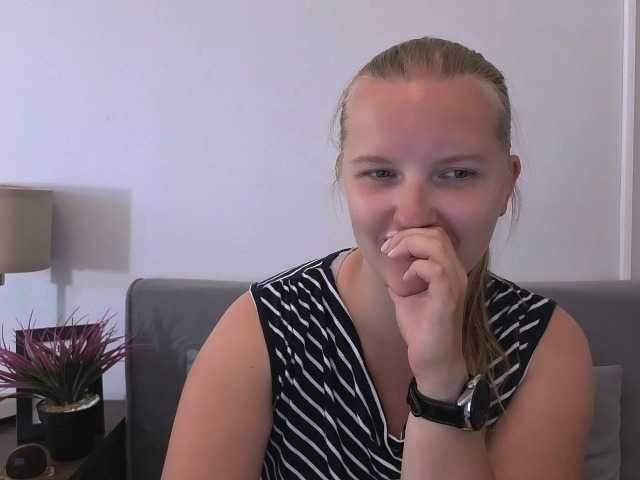 RoseNatural live cam on BongaCams