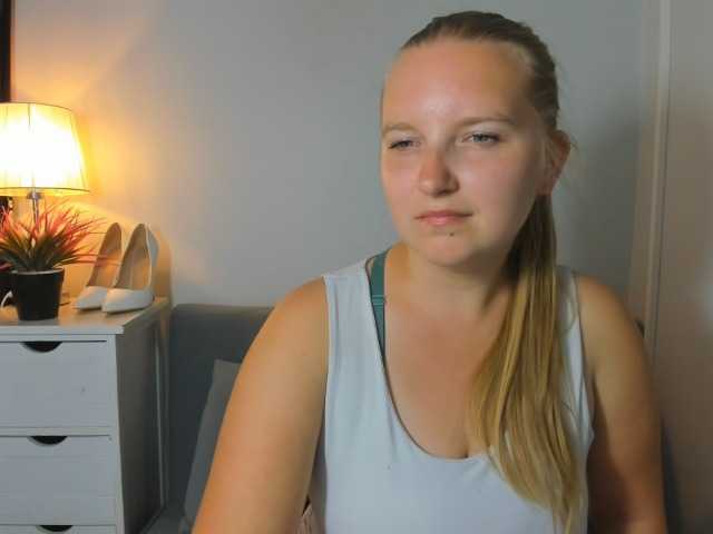 RoseNatural live cam on BongaCams