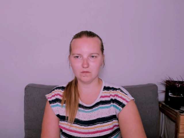 RoseNatural live cam on BongaCams