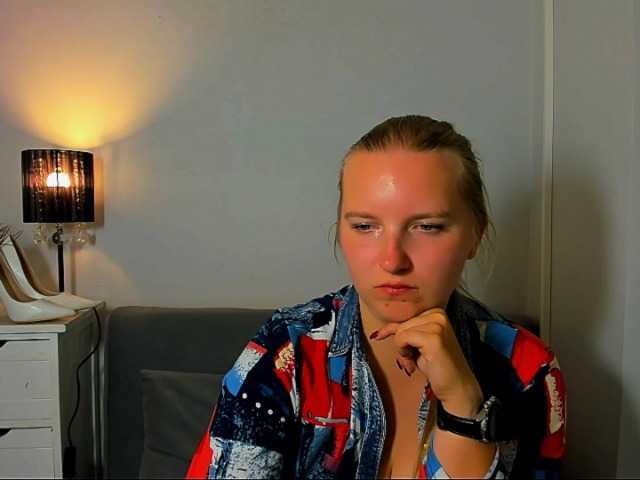 RoseNatural live cam on BongaCams