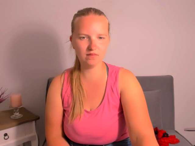 RoseNatural live cam on BongaCams