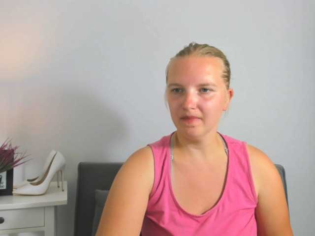 RoseNatural live cam on BongaCams